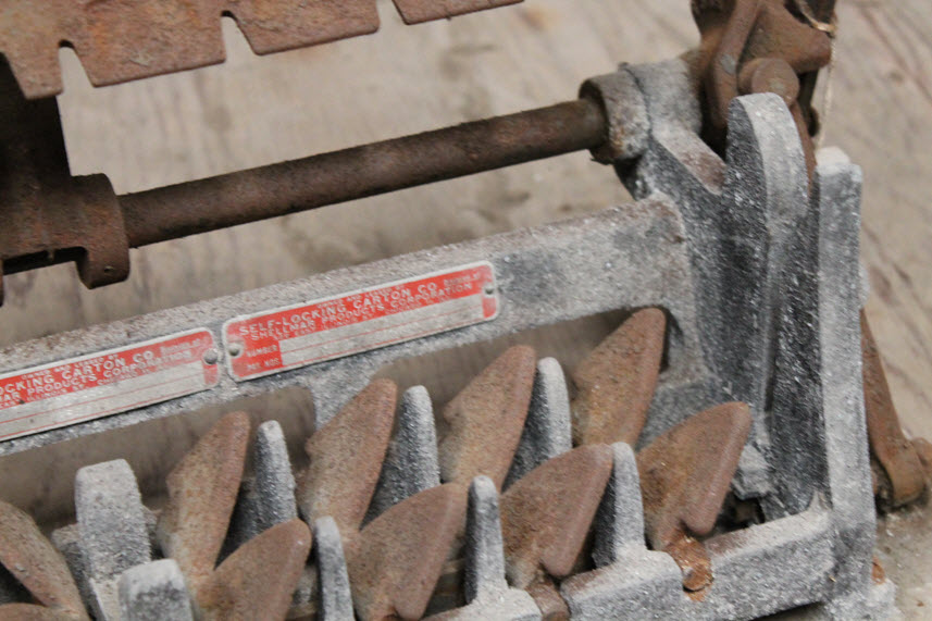 SELF-LOCKING CARTON